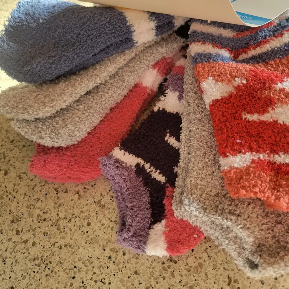 Hanes Womens Cozy Fuzzy No Show Super Soft Slipper Socks MultiColor✨️6pr✨️NEW